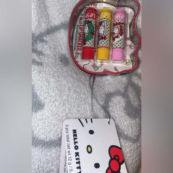 Hello kitty Christmas lip smackers w tin - Picture 2 of 2